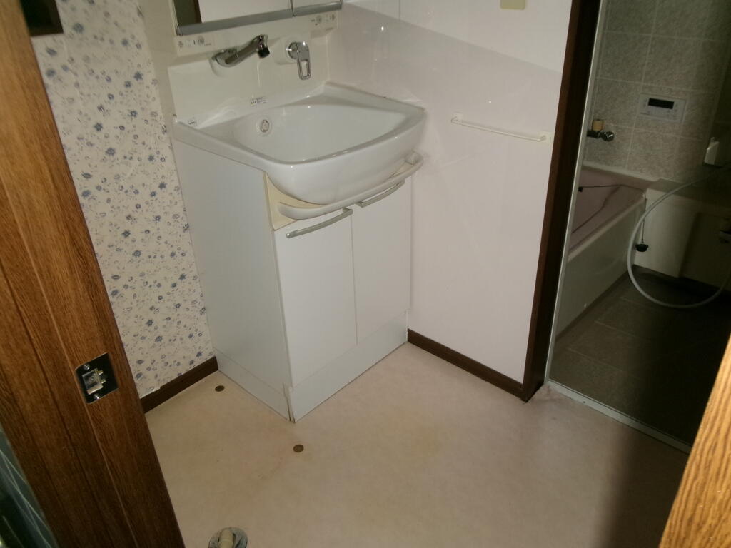 若葉台3丁目貸家の内装写真