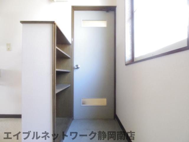 玄関　落ち着いた玄関です