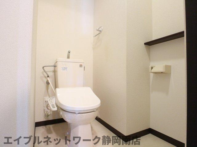 トイレ　トイレもきれいです