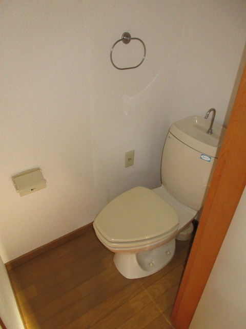 トイレ　ウォシュレットが付きます