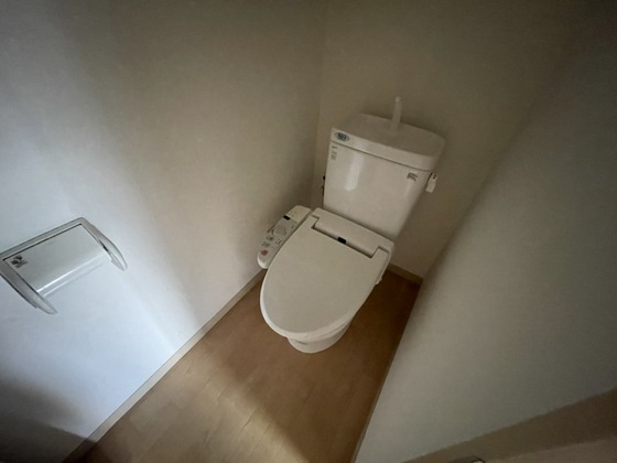 トイレ　※別部屋の写真です