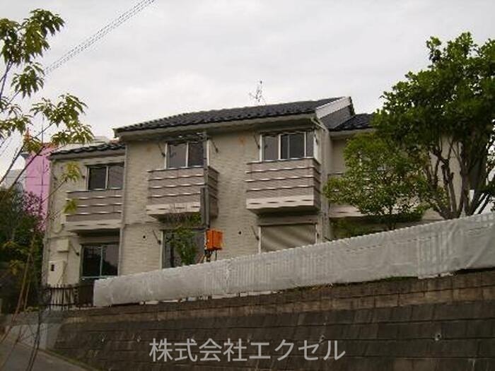 建物外観　2路線使える多摩センター駅徒歩圏内。