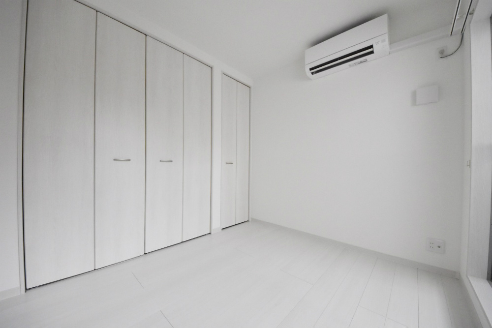 バス・シャワールーム　現物の内装の写真