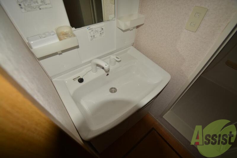 洗面設備　独立洗面台があります、朝の身支度もバッチリ