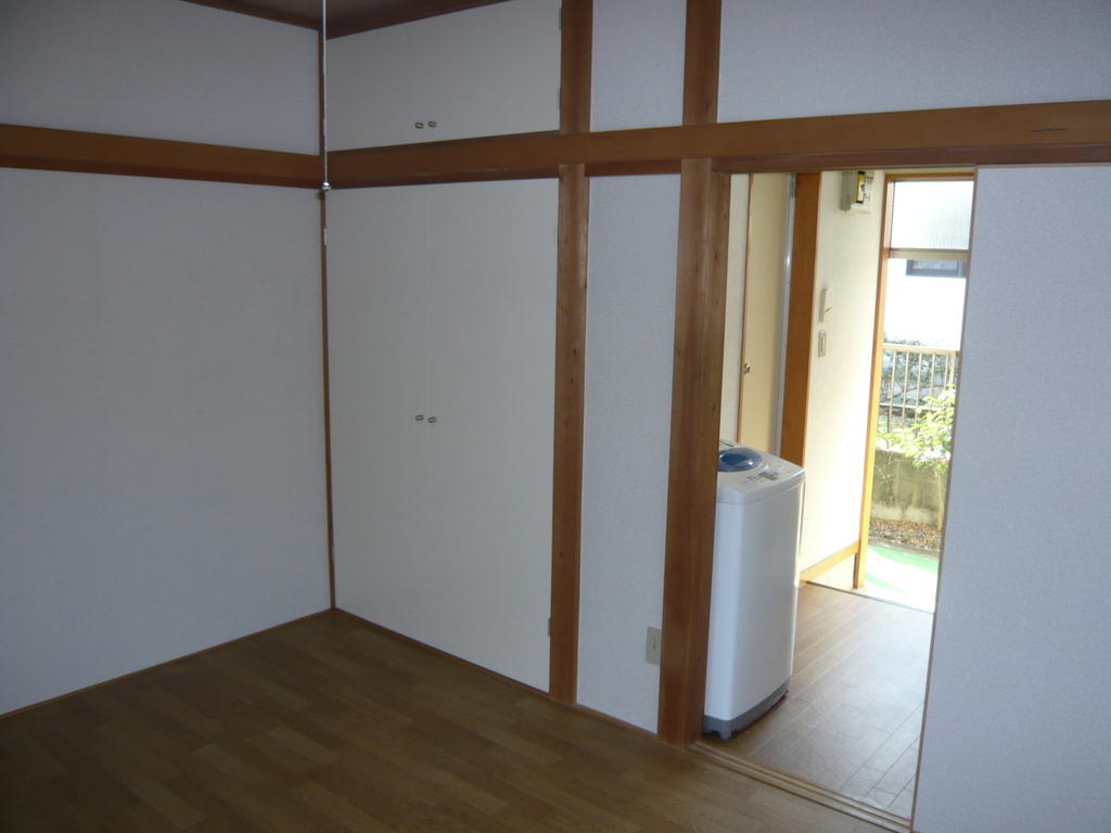 居室・リビング　エアコンついてます☆