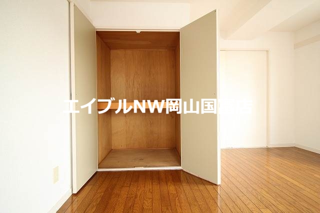 収納　類似部屋の写真です。実際とは若干異なります。