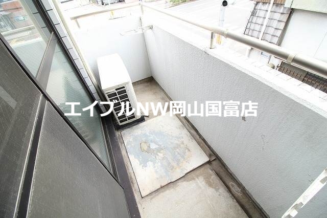 バルコニー　類似部屋の写真です。実際とは若干異なります。