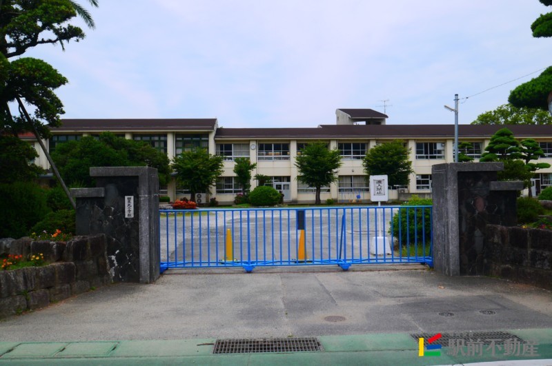 小学校　田主丸小学校（小学校）まで900m