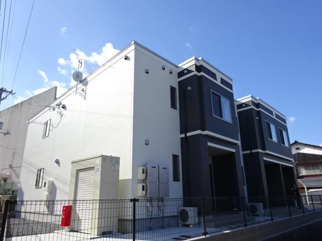 倉敷市児島赤崎のアパートの建物外観