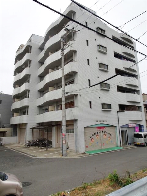 大阪市平野区平野東のマンションの建物外観