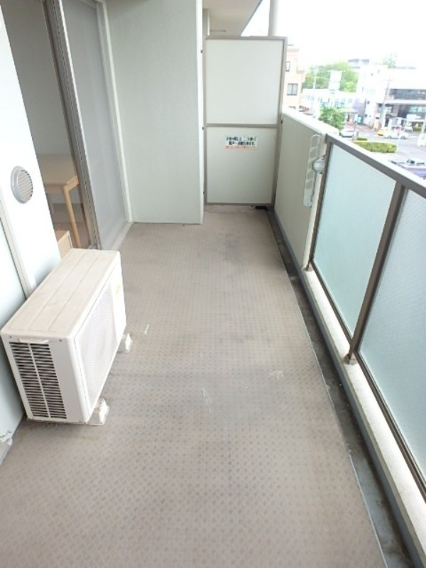 バルコニー　図面と現状に相違がある場合には現状を優先