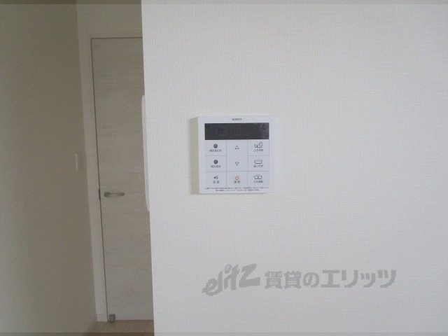 その他設備　給湯器リモコン