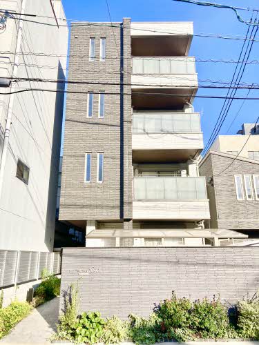 【シャーメゾンルッカの建物外観】