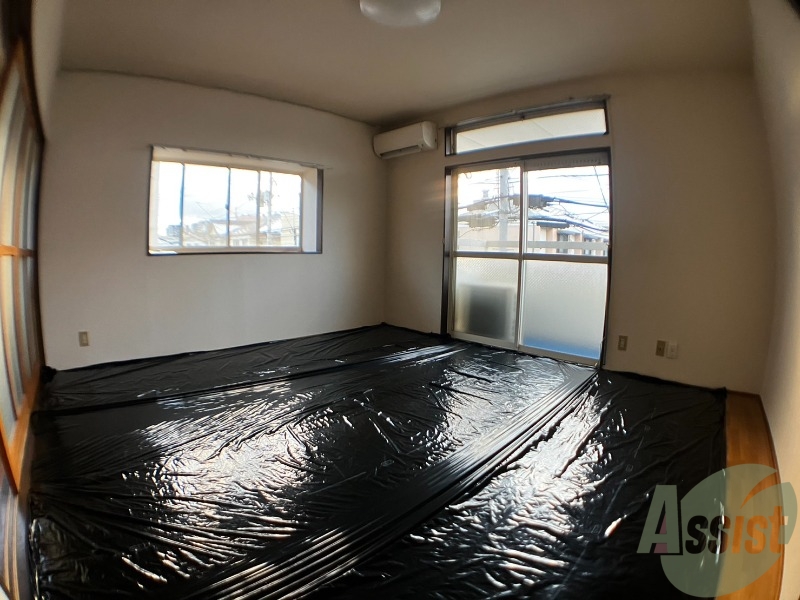 居室・リビング　８帖の和室です。生活のメインとなる部屋ですね。