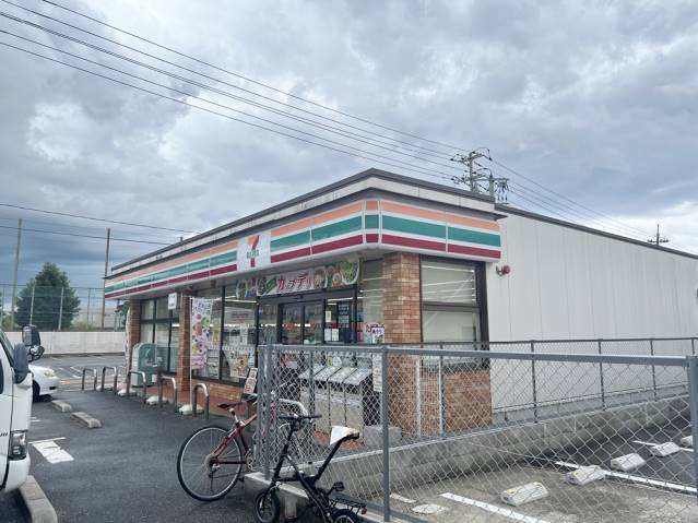 コンビニ　セブン－イレブン岡山西大寺駅前店（コンビニ）まで232m