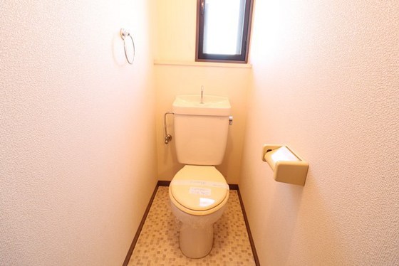 トイレ　※別号室の写真です。