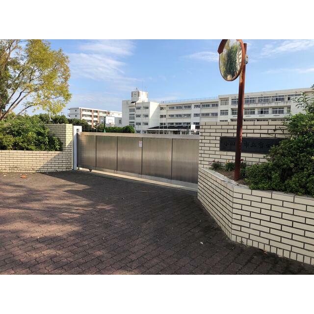 小学校　小田原市立富士見小学校（小学校）まで666m