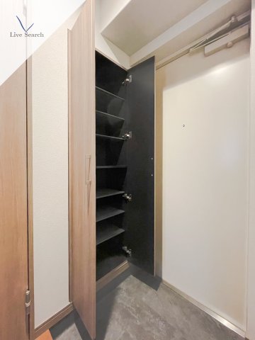 玄関　同シリーズ別物件の写真です