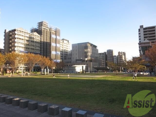 【神戸市灘区稗原町のマンションの公園】