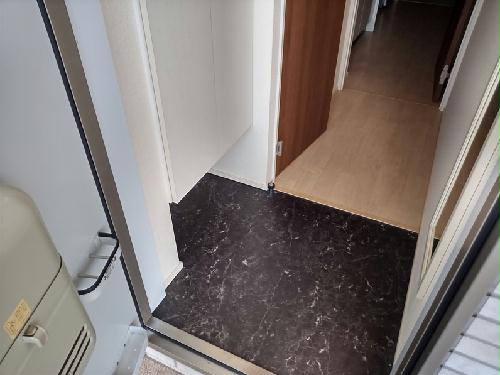 玄関　備品や設備仕様は号室等により異なります現地をご確認ください。