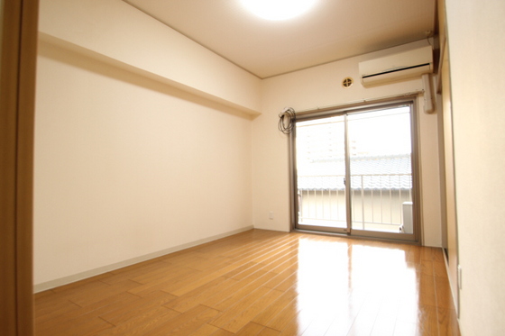 居室・リビング　※他部屋の写真です。