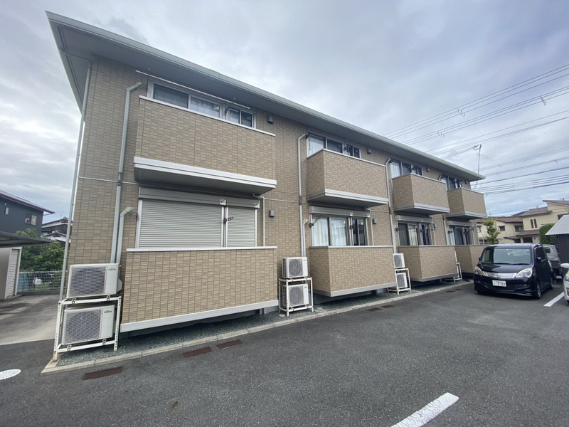 ルミエ広畑本町の建物外観