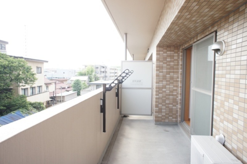 バルコニー　図面と現状に相違がある場合には現状を優先