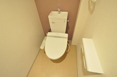 トイレ　温水洗浄便座設置可