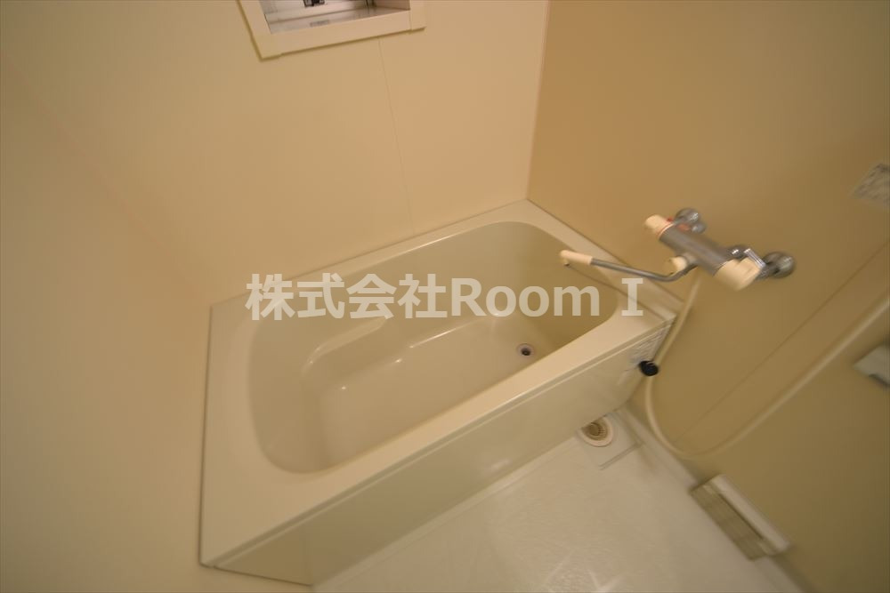 バス・シャワールーム　お風呂で日々の疲れを落としましょう