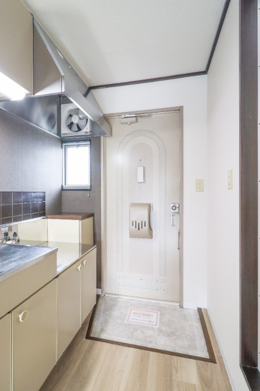 玄関　図面と現状に相違がある場合には現状を優先