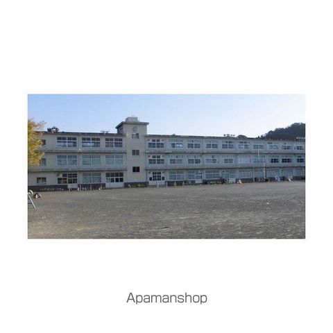 小学校　井宮小学校（小学校）まで700m