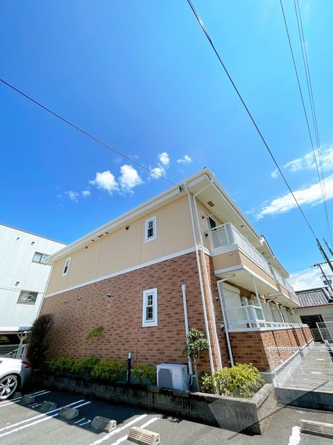 阪南市黒田のアパートの建物外観