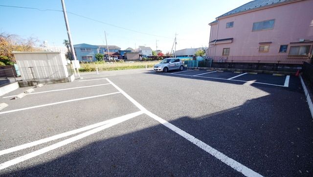 駐車場　敷地内駐車場