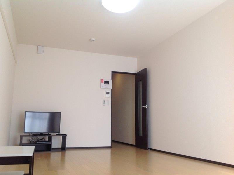 居室・リビング　遮音性の高い界壁・床を使用しています。