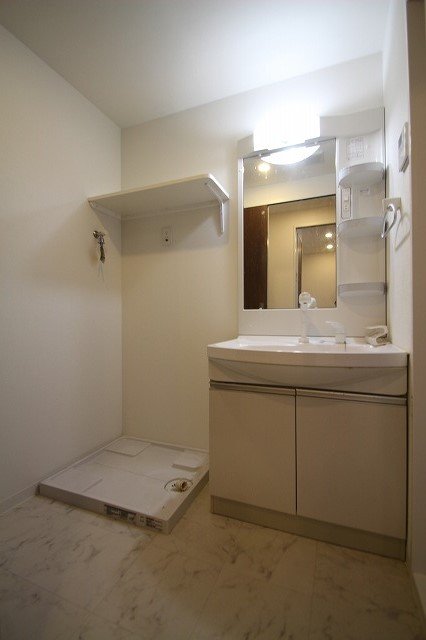 洗面設備　同物件別号室の写真