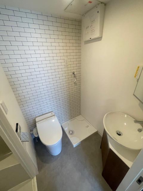 トイレ　温水洗浄機能付き