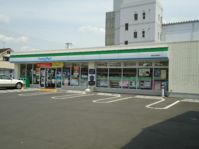 コンビニ　ファミリーマート 福山松浜町店（コンビニ）まで218m