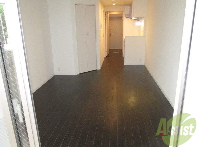 居室・リビング　日当たり良好、風通しのよいリビングは開放感たっぷり