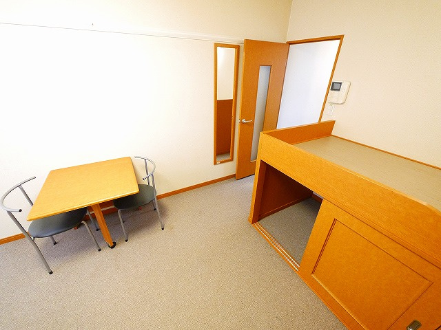 その他部屋・スペース　落ち着いて過ごせるお部屋なので、寝室にいかがでしょうか