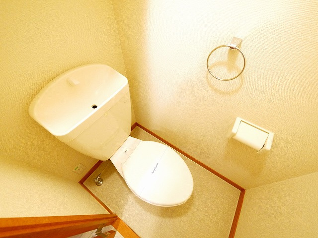 トイレ　落ち着いたトイレです