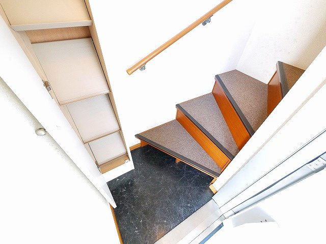 玄関　収納もある玄関です