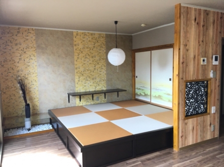 居室・リビング　おしゃれなリビングです（小上がりスペース和室あり）