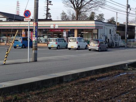 コンビニ　セブンイレブン 富山堀川町店（コンビニ）まで249m