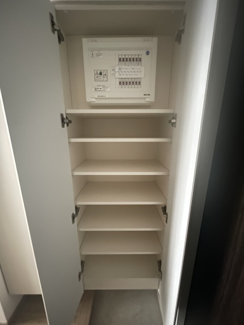 収納　シューズボックス