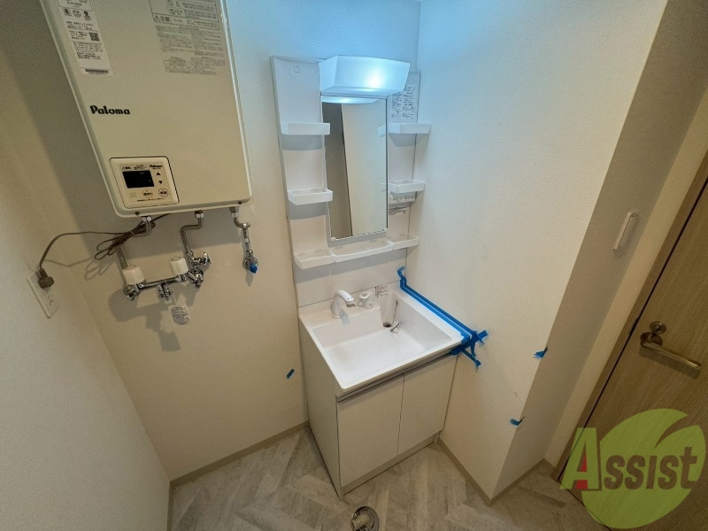 洗面設備　こちらに洗面台があります。朝の洗顔はこちらで。