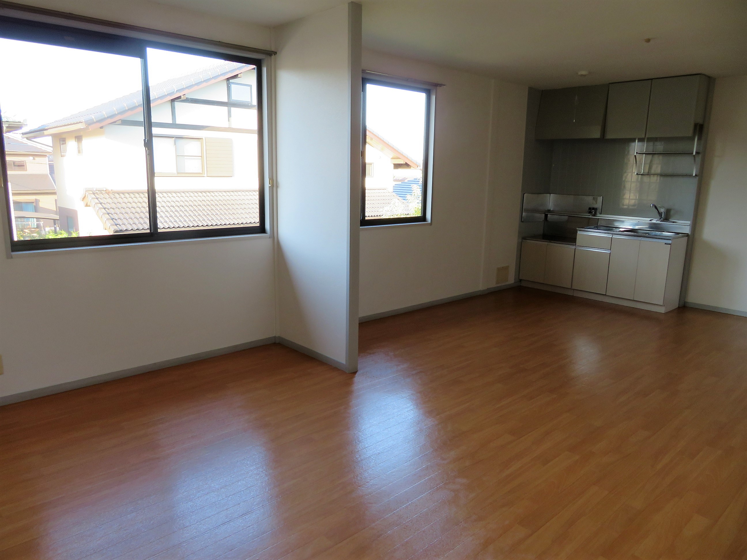 居室・リビング　12帖の広いリビングです！日当たり良好☆