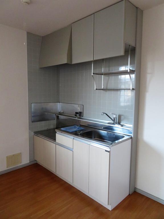 キッチン　窓付きのキッチン！換気できますね！