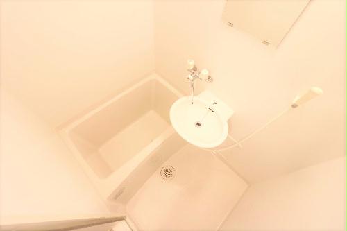 バス・シャワールーム　浴室乾燥機で雨や雪の日でもらくらくお洗濯！