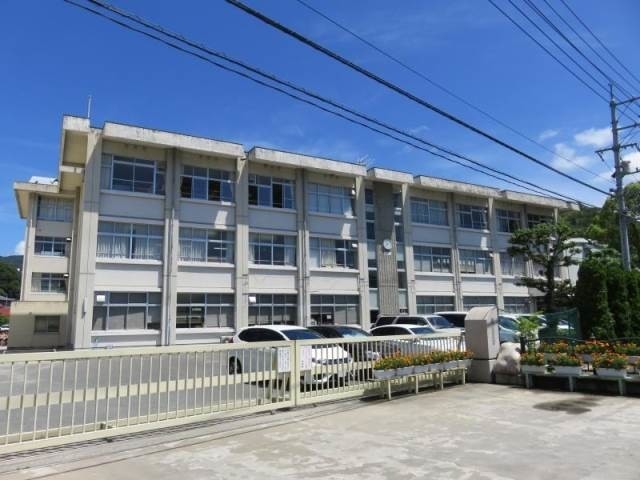 小学校　岡山市立牧石小学校（小学校）まで3642m