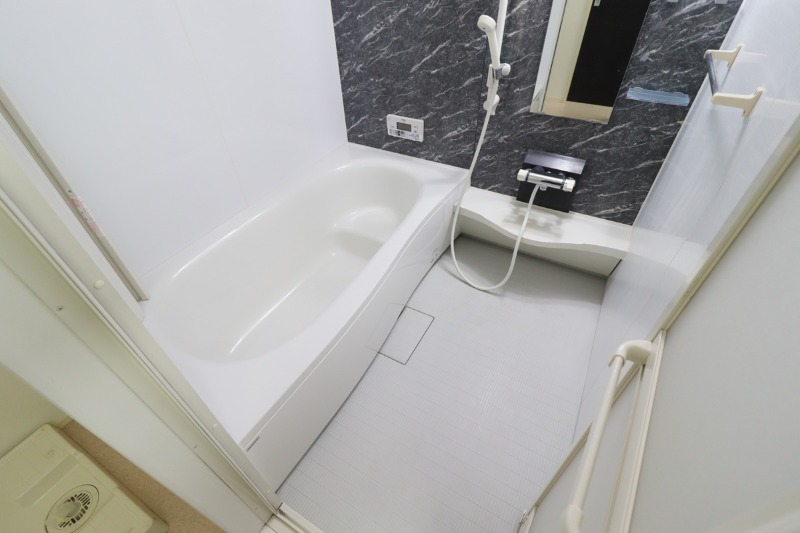 バス・シャワールーム　図面と現状に相違がある場合には現状を優先